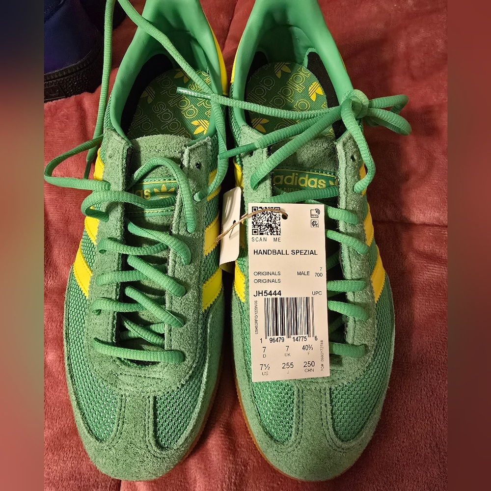Adidas Originals Green with Yellow Stripes